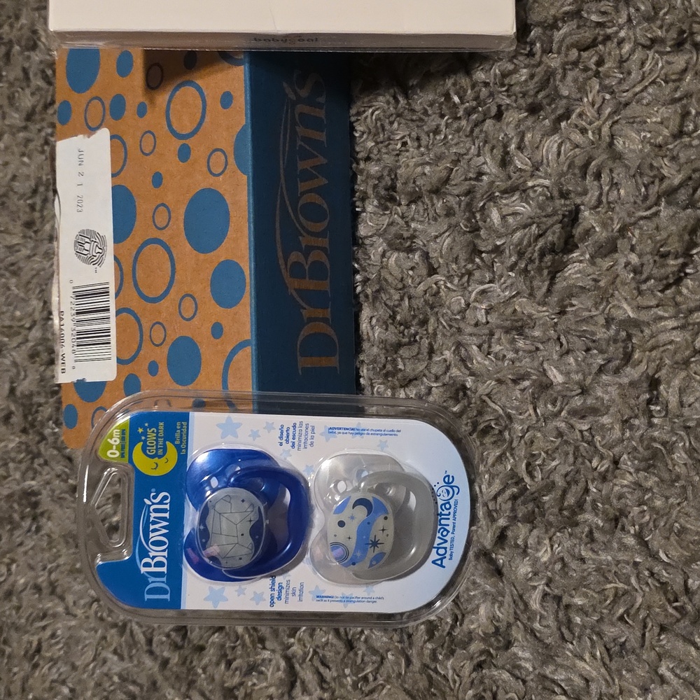 Blue Pacifier Set and Set Of Clips - Picture 2 of 3